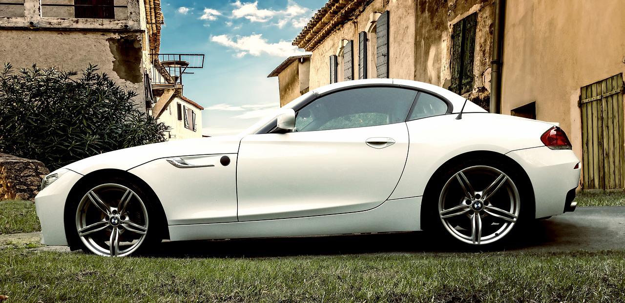 心を解放的にしてくれるオープンカー！BMW Z4の魅力！ | レピオマガジン